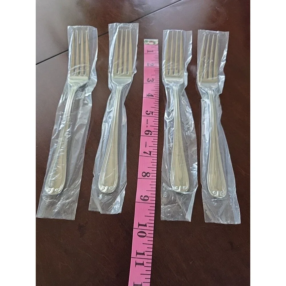 Reed & Barton 18/10 Colby Dinner Fork Stainless Lot of 4 Flatware Replacement